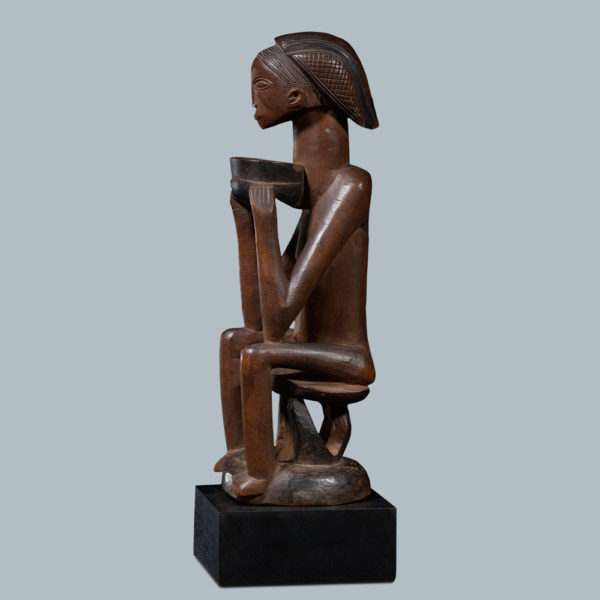 ovimbundu seated figure